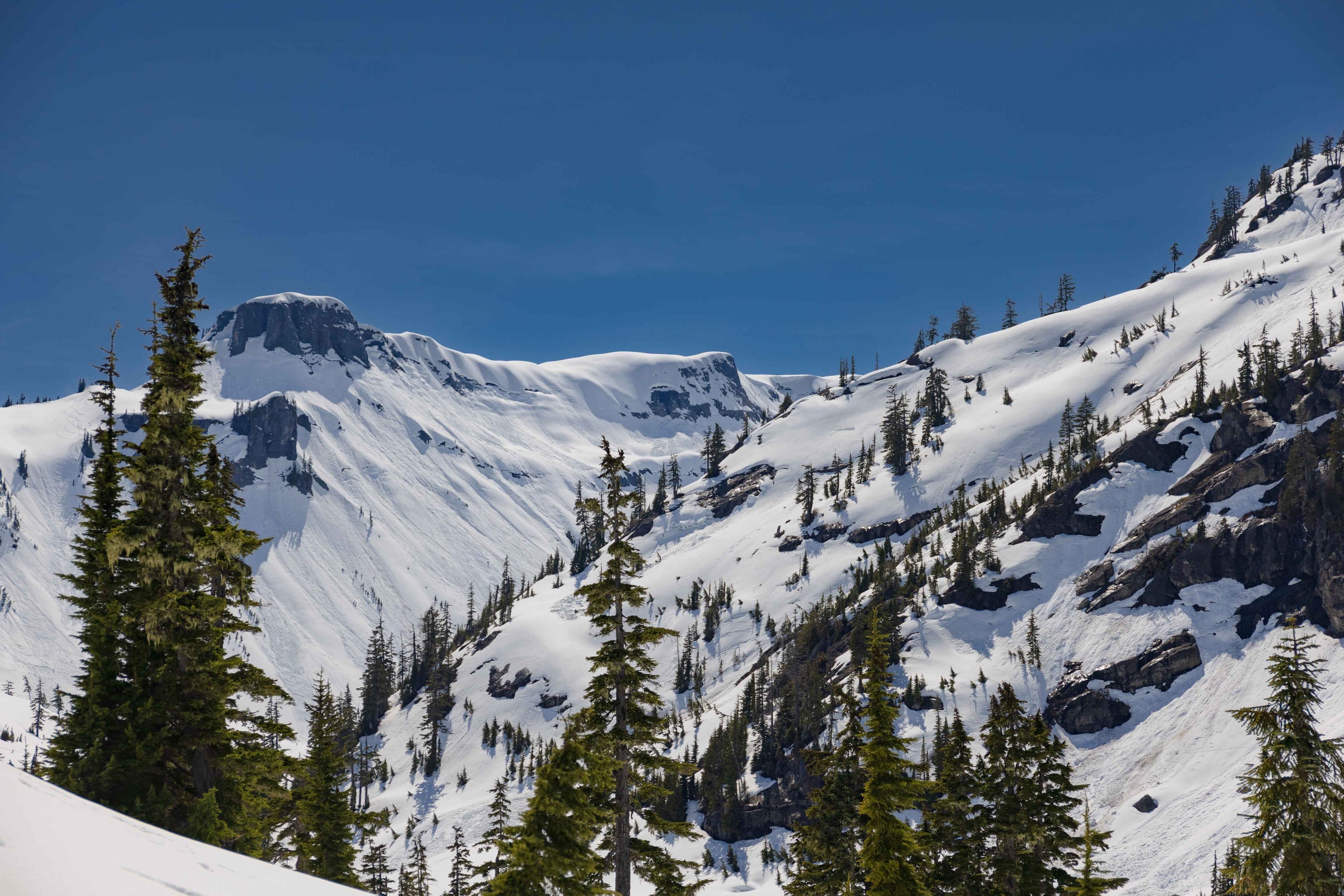 Snow-covered Tabletop Mountain at Mount Baker